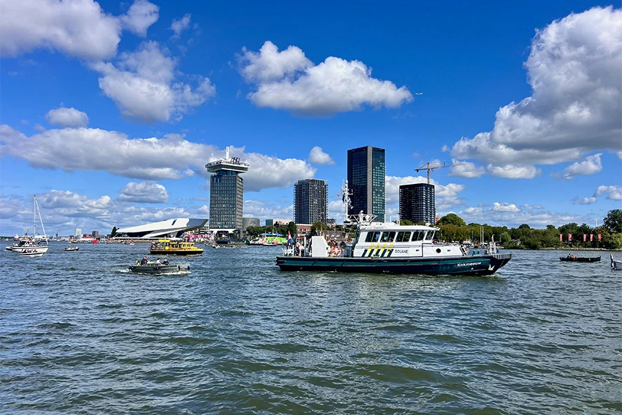Evenementenboot huren voor een exclusieve roadshow in Amsterdam met Event op het Water